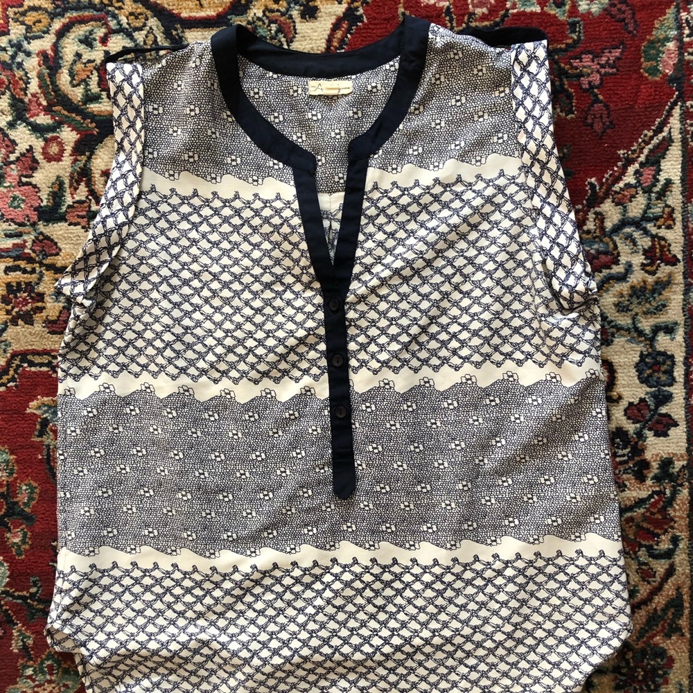 Women’s blouse. EUC.